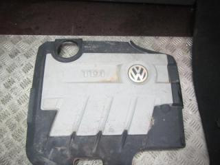 декоративная крышка двигателя Volkswagen Golf 6 поколение 2012