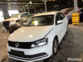 решетка радиатора Volkswagen Jetta 6 поколение 2015, 1.4 л., МКПП, седан, 5C6853651AHQWA - фото №7