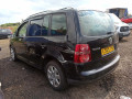 обшивка багажника Volkswagen Touran 1 поколение 2005, 2.0 л., МКПП, минивэн, 1T0867871AF9AU - фото №9