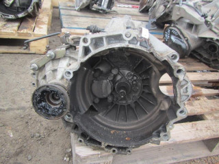 КПП механическая (МКПП) Volkswagen Golf 3 поколение 2000, 1.6 л., МКПП, DUW