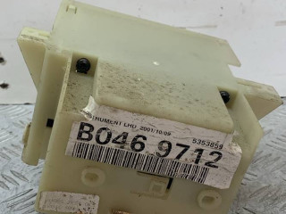 блок реле Saab 9-3 1 поколение 2001, 2.0 л., бензин, АКПП, хетчбэк 5 дв., B0469712, 5353859