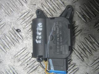 моторчик заслонки печки Volkswagen Golf 5 поколение 2007, 1.9 л., МКПП, универсал, 1K0907511