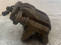 суппорт передний правый Nissan Micra 4 поколение (K13) 2011, 1.2 л., бензин, МКПП, хетчбэк 5 дв. - фото №4