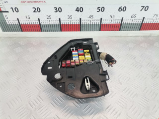 блок предохранителей SEAT Toledo 2 поколение 2001, 1.9 л., МКПП, седан, 8D1941824