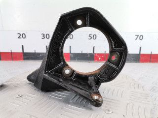 кронштейн полуоси Volkswagen Golf 5 поколение 2004, 2.0 л., МКПП, хетчбэк 5 дв., 1K0407104E