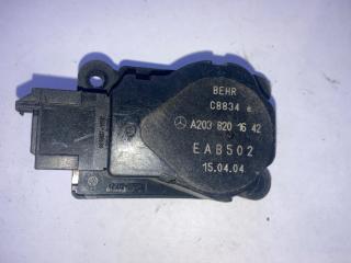 моторчик заслонки печки Mercedes-Benz E-Класс W211/S211 2004, A2038201642