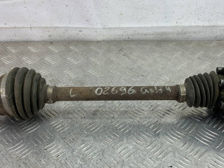 полуось передняя левая (приводной вал, ШРУС) Volkswagen Golf 4 поколение 2001, 1.4 л., бензин, МКПП, хетчбэк 5 дв.