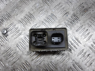 реле накала свечей Opel Corsa D 2007, 1.3 л., 55574293