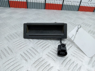 ручка крышки багажника Volkswagen 1999, 2.0 л., МКПП, седан, 1J0827566L