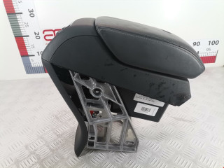 подлокотник Audi Q3 8U 2014, 2.0 л., МКПП, внедорожник 5 дв., 8U0864207MOCL