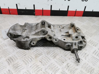 кронштейн генератора BMW 5 серия F07/F10/F11 2011, 3.0 л., МКПП, седан, 11168506863