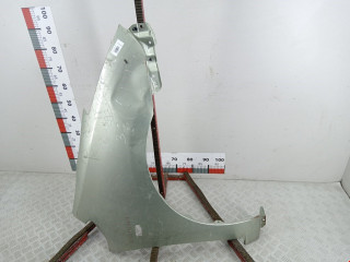 крыло переднее правое Toyota Prius 2 поколение 2009