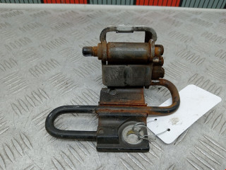 петля двери Audi A6 4B/C5 1999, 2.5 л., МКПП, седан, 4B0831411B