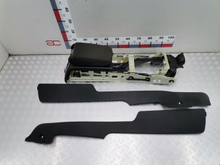 подлокотник Audi A6 4F/C6 2004, 2.4 л., вариатор, седан, 4F0864245S