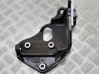 кронштейн ТНВД Volkswagen LT 2 поколение 2005, 2.5 л., МКПП, микроавтобус, 074130147C
