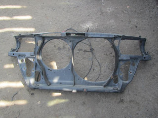 передняя панель крепления облицовки (телевизор) Volkswagen Passat B5 1999, 1.6 л., МКПП, универсал, 3B0805594