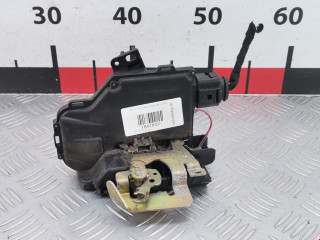 замок двери передней правой Audi A6 4B/C5 1999, 2.4 л., АКПП, седан, 4B1837016G