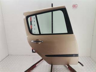 дверь задняя правая Renault Modus 1 поколение 2006, 1.6 л., МКПП, хетчбэк 5 дв., 821003585R