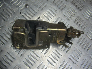 замок двери передней правой Volkswagen Transporter T4 1997, 701837016E