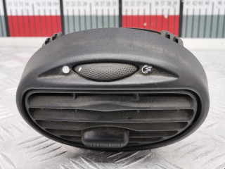 дефлектор обдува салона Ford Focus 1 поколение [рестайлинг] 2002, 1.6 л., МКПП, универсал, 1123915