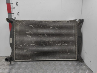 радиатор (основной) Audi A4 B7 2006, 1.9 л., МКПП, универсал, 8E0121251A