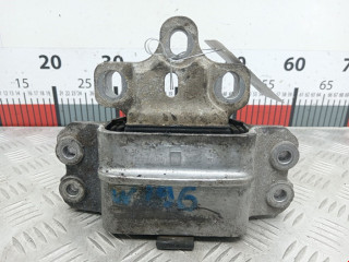 подушка крепления двигателя Volkswagen Passat CC 1 поколение 2009, 2.0 л., МКПП, седан, 3C0199555AA