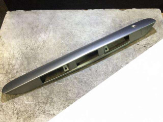 накладка подсветки номера Mazda MPV LW 2001, LC6250811