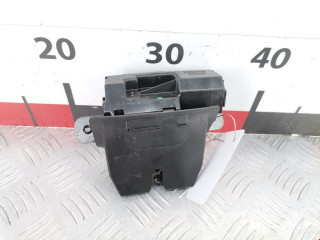 замок багажника Ford Fiesta 6 поколение 2009, 1.3 л., МКПП, хетчбэк 3 дв., 1761865