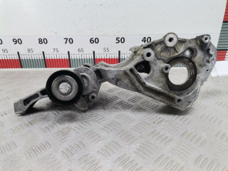 кронштейн генератора Volkswagen Passat B6 2009, 2.0 л., МКПП, седан, 03L903143D