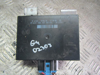 блок комфорта Volkswagen Golf 4 поколение 2001, 1.6 л., МКПП, хетчбэк 5 дв., 1J0959799Q