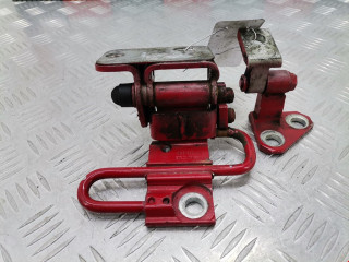 петля двери Volkswagen Passat B6 2010, 2.0 л., МКПП, универсал, 3C8833411B