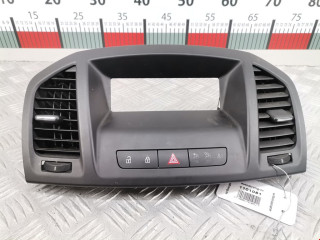 дефлектор обдува салона Opel Insignia 1 поколение (A) 2010, 2.0 л., МКПП, хетчбэк 5 дв., 13282237
