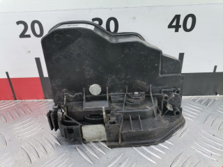замок двери передней левой BMW X1 E84 2010, 2.0 л., МКПП, внедорожник 5 дв., 51217202145