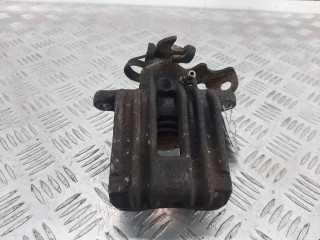 суппорт задний правый Volkswagen Passat B5 1998, 1.6 л., МКПП, универсал, 8E0615424