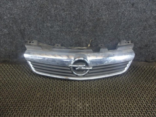 решетка радиатора Opel Zafira 2 поколение (B) 2005, 1.9 л., МКПП, минивэн, 13136136
