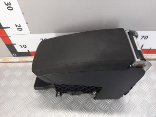 подлокотник Volkswagen Passat B7 2011, 2.0 л., МКПП, универсал, 3C0864211BNA1