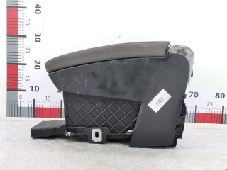 подлокотник Volkswagen Passat B6 2006, 2.0 л., вариатор, универсал, 3C0863319P