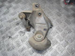 кронштейн КПП Volkswagen Passat B5 [рестайлинг] 2002, 2.0 л., МКПП, универсал, 8D0399114S