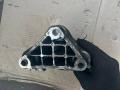 кронштейн двигателя Alfa Romeo Stelvio 1 поколение 949 2018, 2.0 л., дизель, АКПП, 55267866 - фото №3