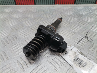 форсунка Volkswagen Golf 4 поколение 2002, 1.9 л., МКПП, хетчбэк 3 дв., 038130073AG
