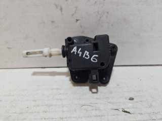 активатор замка багажника Audi A4 B6 2003, 8E9827833