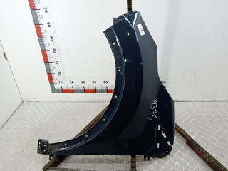 крыло переднее левое Renault Captur 1 поколение 2013, 0.9 л., МКПП, внедорожник 5 дв., 631018073R