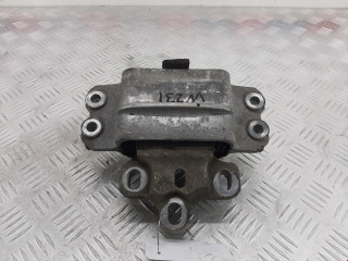 подушка крепления двигателя Volkswagen Passat CC 1 поколение 2009, 2.0 л., МКПП, седан, 3C0199555AE