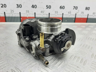 заслонка дроссельная Volkswagen Golf 4 поколение 2001, 2.0 л., МКПП, хетчбэк 5 дв., 06A133064H