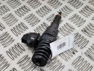 форсунка Audi A4 B7 2007, 1.9 л., МКПП, универсал, 038130073BP