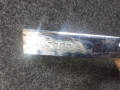 подсветка номера Opel Astra H 2005, 1.9 л., МКПП, универсал, 13223916 - фото №6