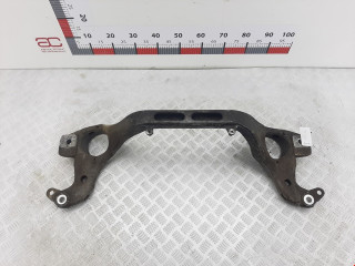 балка под радиатор Volkswagen Touareg 1 поколение 2003, 2.5 л., АКПП, внедорожник 5 дв., 7L6199207