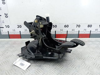 узел педальный (блок педалей) Renault Clio 2 поколение [рестайлинг] 2003, 1.2 л., МКПП, хетчбэк 3 дв., 7701208136