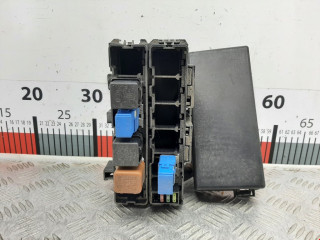 блок реле Toyota Prius 3 поколение [рестайлинг] 2014, 1.8 л., вариатор, хетчбэк 5 дв.