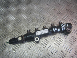 топливная рампа Citroen C4 1 поколение 2005, 1.6 л., 9654592680, 9655465480